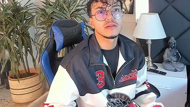 Snapshot of kai_storn chatting on 04.11.26 kai storn online show from 04.11.26