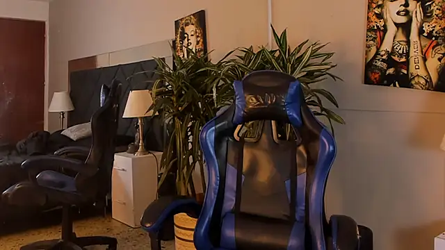 Snapshot of kai_storn chatting on 04.13.26 kai storn online show from 04.13.26