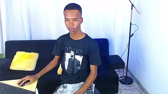 Snapshot of gusy_18 chatting on 02.24.26 gusy 18 online show from 02.24.26