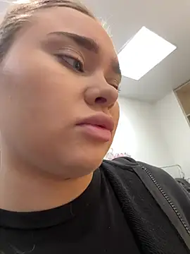 Snapshot of MonicaWestt chatting on 02.13.26 MonicaWestt online show from 02.13.26