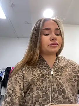 Snapshot of MonicaWestt chatting on 02.27.26 MonicaWestt online show from 02.27.26