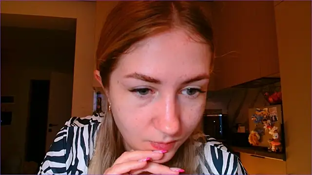 BluueSilk online show from 02.04.26