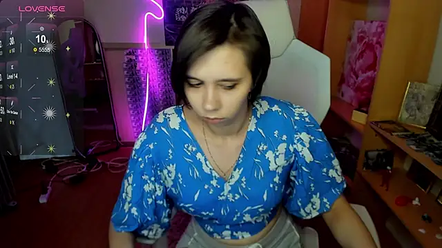 Snapshot of Scarlet_Sirenn chatting on 02.15.26 Scarlet Sirenn online show from 02.15.26