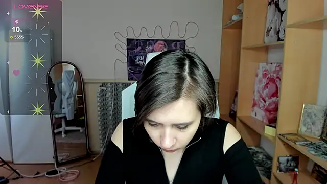 Snapshot of Scarlet_Sirenn chatting on 02.26.26 Scarlet Sirenn online show from 02.26.26