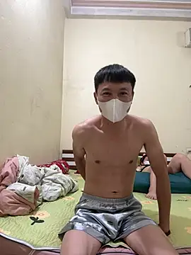 Snapshot of holl110 chatting on 02.28.26 holl110 online show from 02.28.26