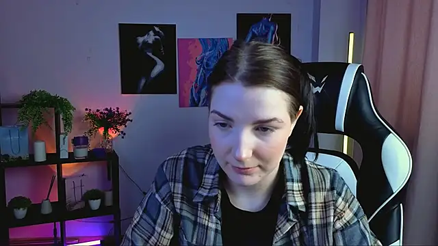 AliceChanel online show from 04.18.26