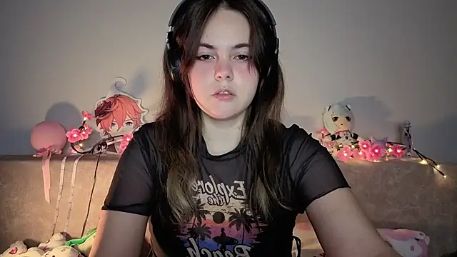 Snapshot of _momomochi_ chatting on 02.27.26 momomochi online show from 02.27.26