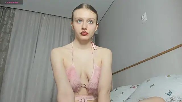 Snapshot of muse_mi chatting on 02.16.26 muse mi online show from 02.16.26