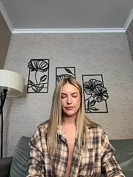 Snapshot of xXKelly_bonb0nXx chatting on 06.14.26 xXKelly bonb0nXx online show from 06.14.26