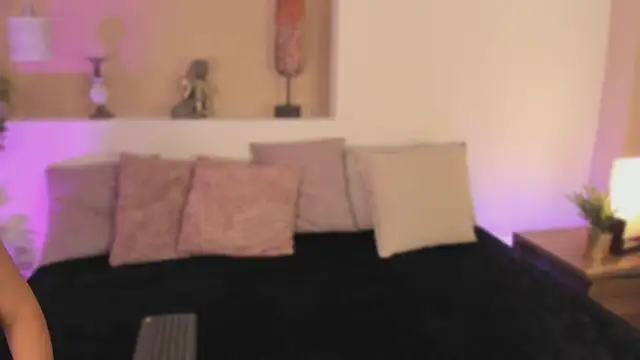 Snapshot of xiomara_cortes chatting on 02.22.26 xiomara cortes online show from 02.22.26