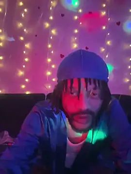 Snapshot of magic_man1085 chatting on 03.05.26 magic man1085 online show from 03.05.26