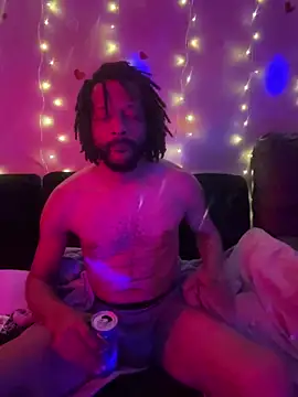 Snapshot of magic_man1085 chatting on 03.07.26 magic man1085 online show from 03.07.26