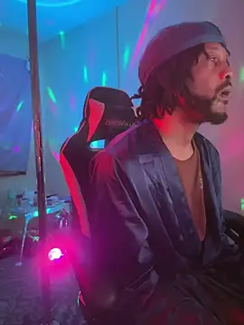 Snapshot of magic_man1085 chatting on 03.15.26 magic man1085 online show from 03.15.26