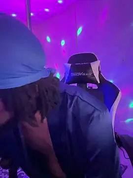 Snapshot of magic_man1085 chatting on 03.21.26 magic man1085 online show from 03.21.26