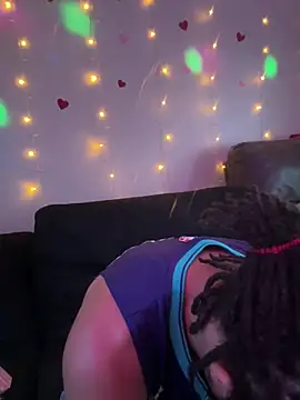 Snapshot of magic_man1085 chatting on 04.04.26 magic man1085 online show from 04.04.26