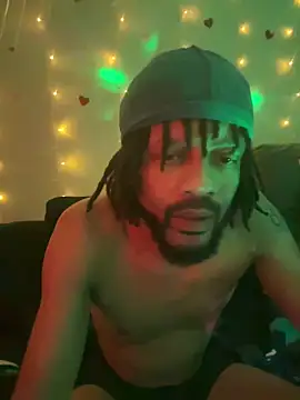 Snapshot of magic_man1085 chatting on 04.05.26 magic man1085 online show from 04.05.26