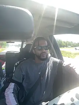 Snapshot of magic_man1085 chatting on 04.10.26 magic man1085 online show from 04.10.26