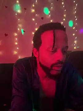 Snapshot of magic_man1085 chatting on 04.14.26 magic man1085 online show from 04.14.26