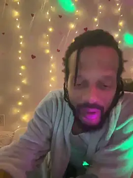 Snapshot of magic_man1085 chatting on 04.16.26 magic man1085 online show from 04.16.26