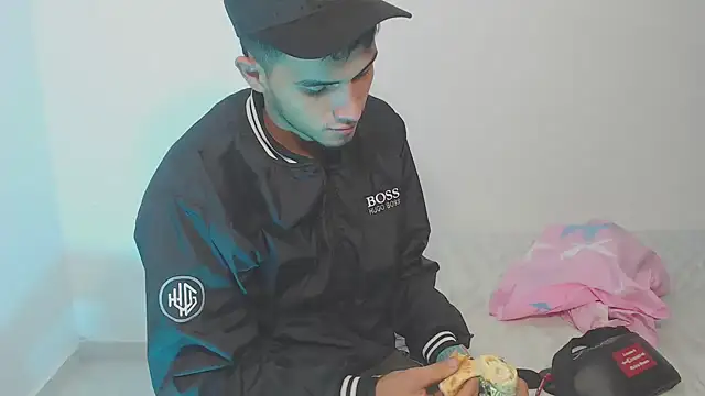 Snapshot of the_skinny_one chatting on 02.20.26 the skinny one online show from 02.20.26