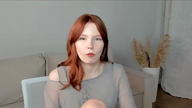 Julia Anis online show from 02.24.26