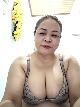 Snapshot of Baby-bigtits2026 chatting on 04.21.26 Baby-bigtits2026 online show from 04.21.26