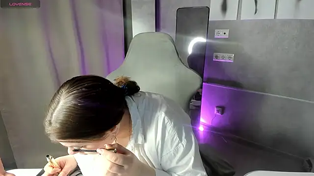 Snapshot of Valery_Grand chatting on 02.21.26 Valery Grand online show from 02.21.26