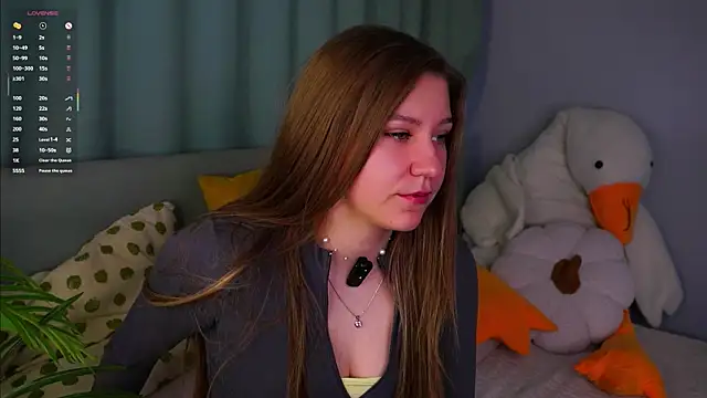 Snapshot of ShantellAngulo chatting on 04.29.26 ShantellAngulo online show from 04.29.26