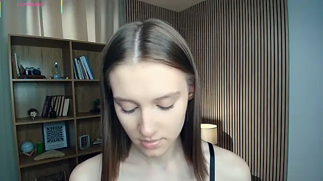 LianneBynon online show from 07.13.26