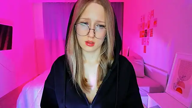 Snapshot of Vega_Taylor chatting on 03.03.26 Vega Taylor online show from 03.03.26