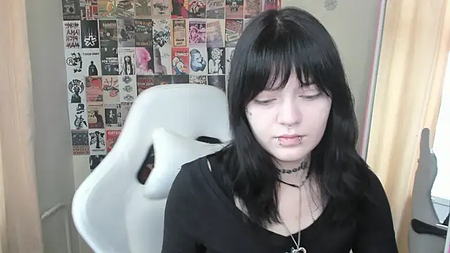 Snapshot of Emma_Darkkk chatting on 02.08.26 Emma Darkkk online show from 02.08.26