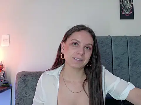 Snapshot of NatalyGuzman26 chatting on 03.22.26 NatalyGuzman26 online show from 03.22.26