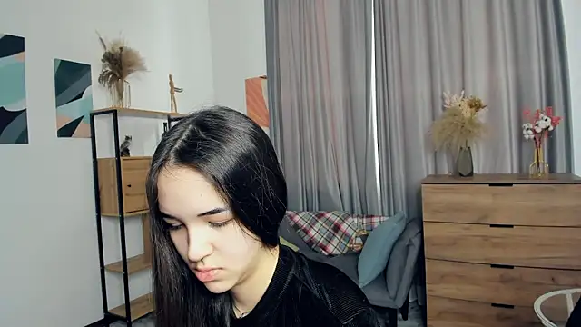 Snapshot of AvantgardAlone chatting on 02.10.26 AvantgardAlone online show from 02.10.26