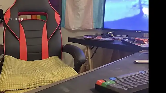 LovelyMeli online show from 02.21.26