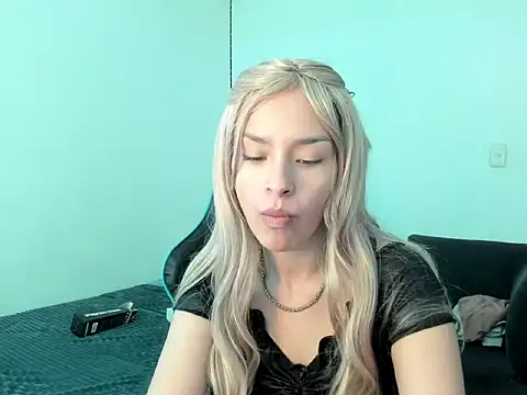 Megan Blue  online show from 02.17.26