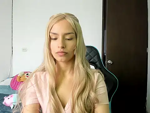 Megan Blue  online show from 02.18.26