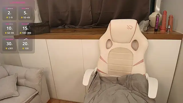 Susan Backer online show from 04.10.26