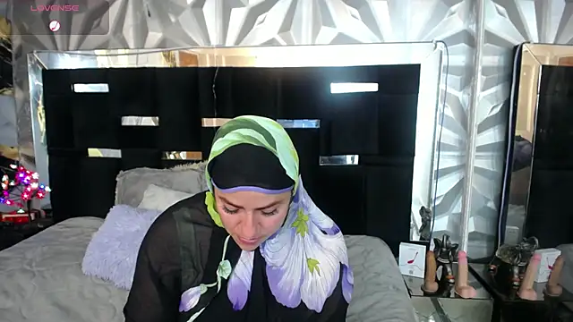 Snapshot of Alison-mar chatting on 02.10.26 Alison-mar online show from 02.10.26