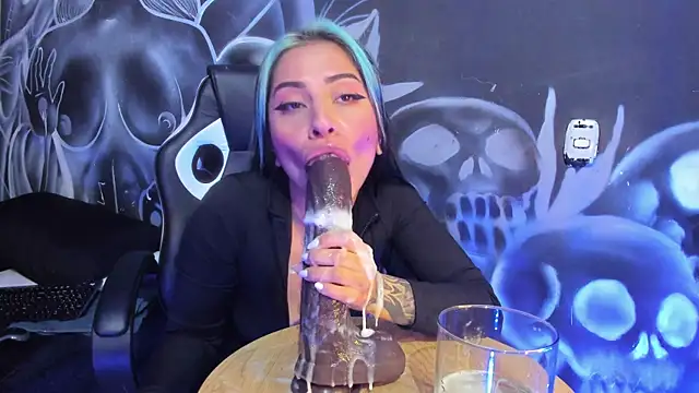 Cherry jenklins87 online show from 04.20.26