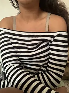 Nour-Lina online show from 02.28.26