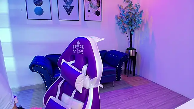 Maddie T18 online show from 03.31.26