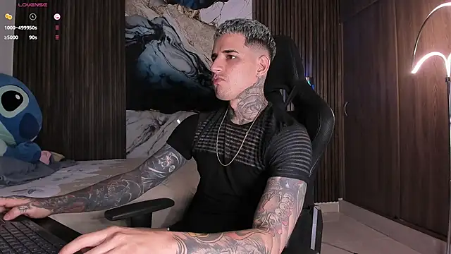 Snapshot of trisstann_ chatting on 02.21.26 trisstann online show from 02.21.26