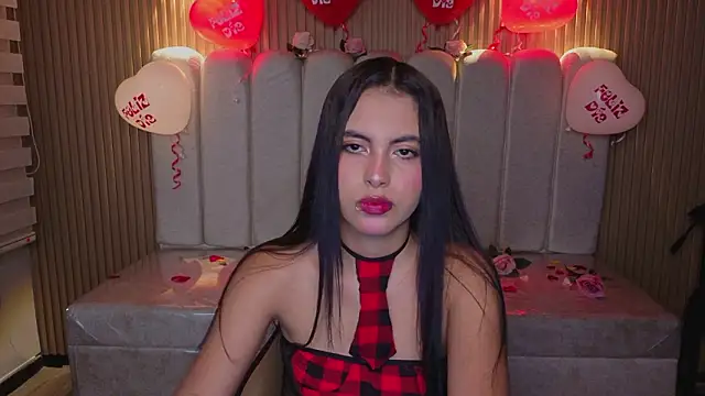 Perla lovely  online show from 02.14.26