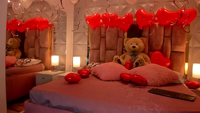 Snapshot of Paris_Velvet chatting on 02.17.26 Paris Velvet online show from 02.17.26