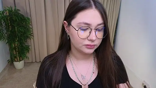 vanessaparadiza online show from 02.20.26