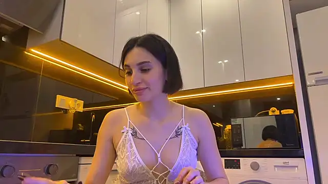 Snapshot of BlackFox_V chatting on 02.13.26 BlackFox V online show from 02.13.26