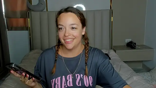 stellaa quenn online show from 04.09.26