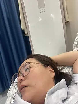 Snapshot of Youyou_12 chatting on 02.09.26 Youyou 12 online show from 02.09.26