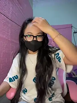 Leeeiuu online show from 02.21.26