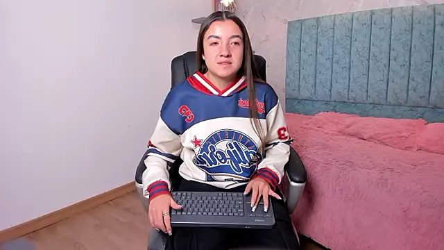 Tara Parker online show from 02.20.26